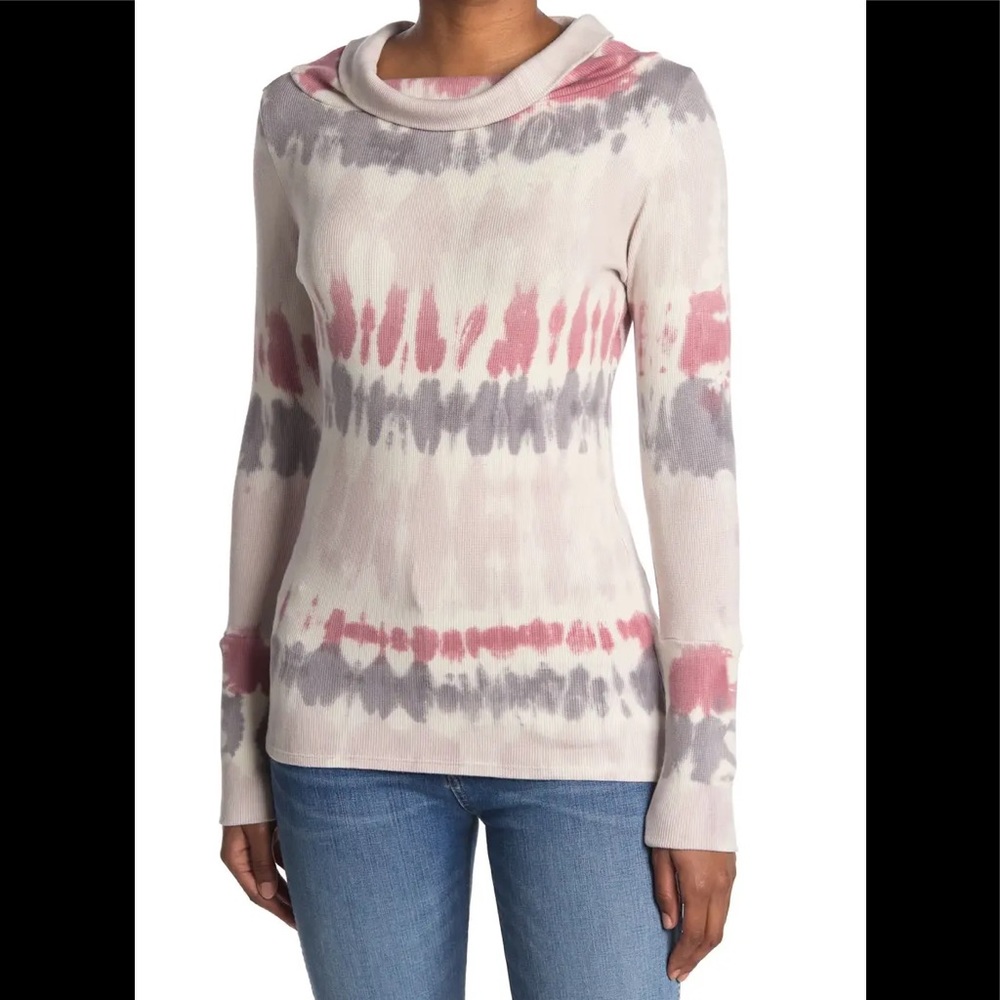 Go couture cowl neck top